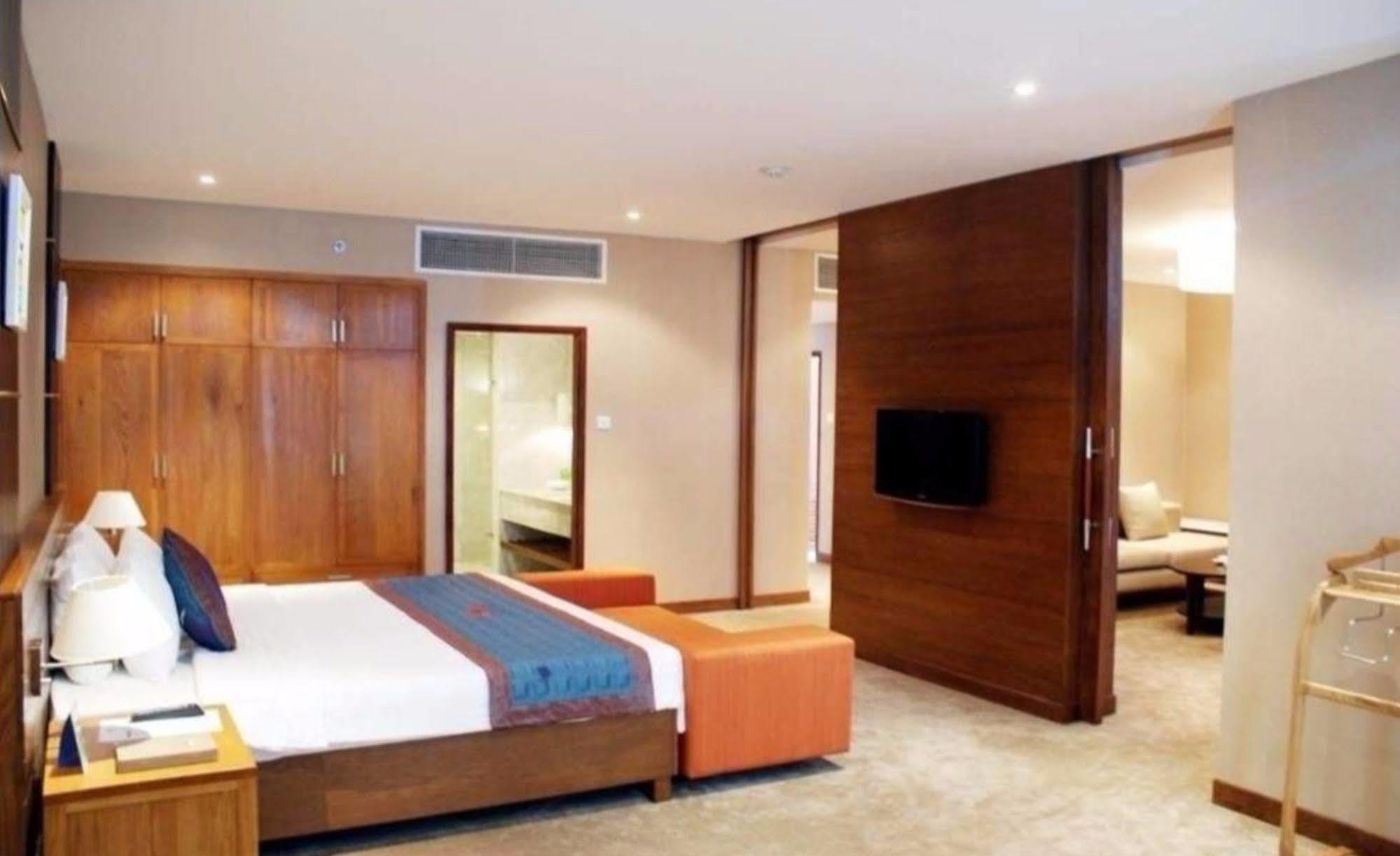 Petro Hotel Vung Tau Exterior photo